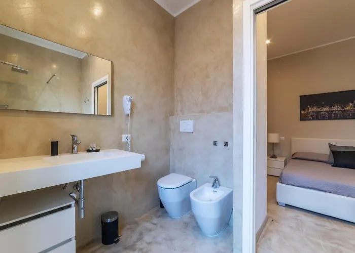 Guesthost - Bright Near Borghese Appartement